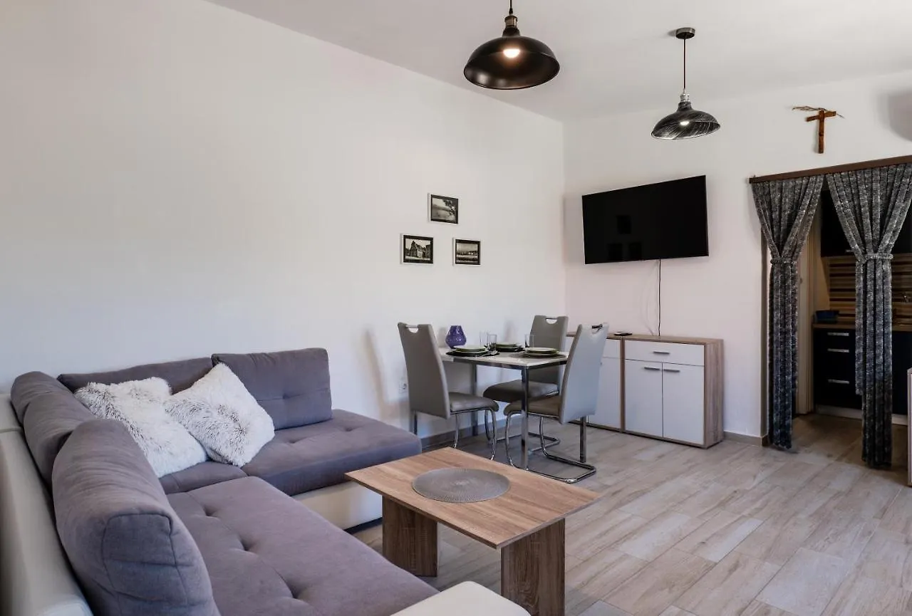 Apartment Tonci Bruno Паг
